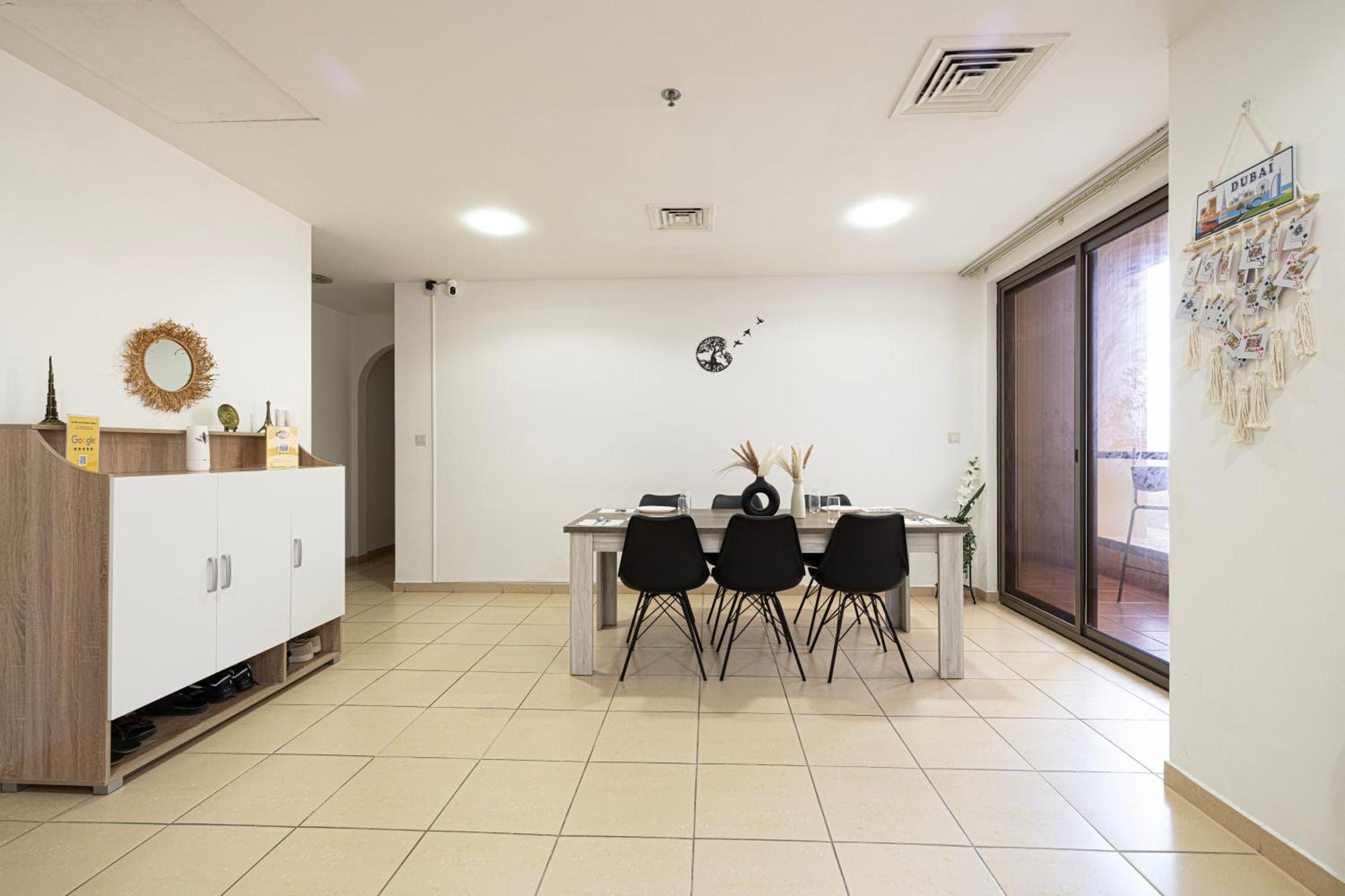 Moonlight Hostel Jbr - 2Min Walk To Jbr Beach - Gym - 2Min Metro Station - Poll Дубай Экстерьер фото